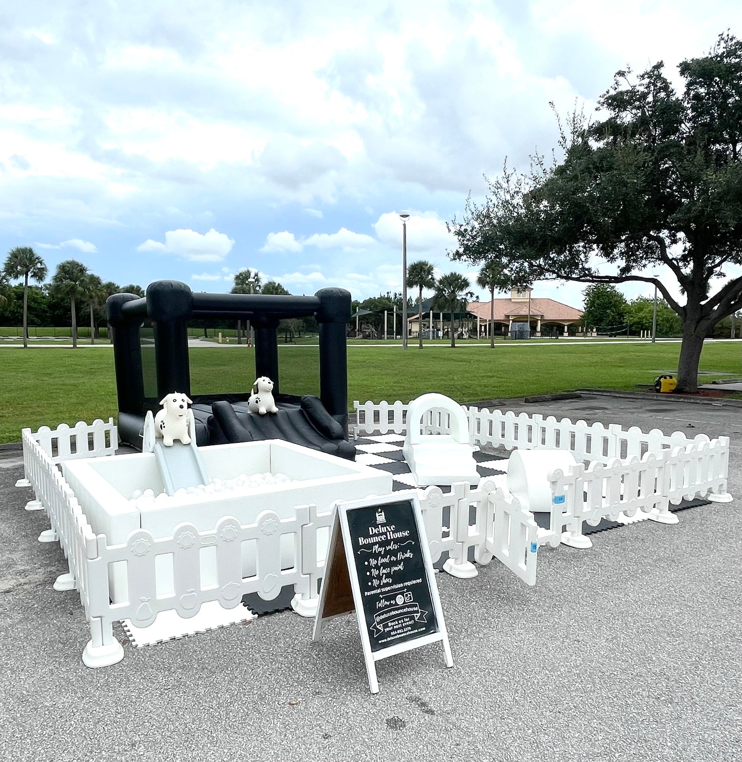 Luxury Soft Play | White & Black | Play area 18x25ft