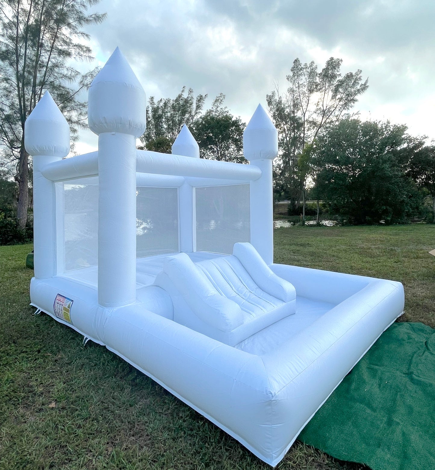 White Bounce House with Ball Pit attached | 10x13ft | For kids up to 10 years